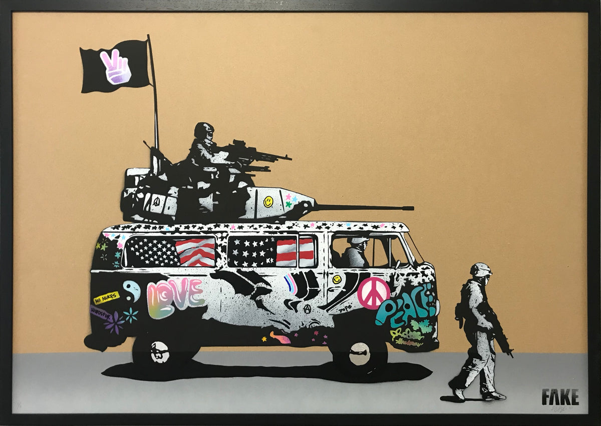 FAUX : « Navire de guerre »