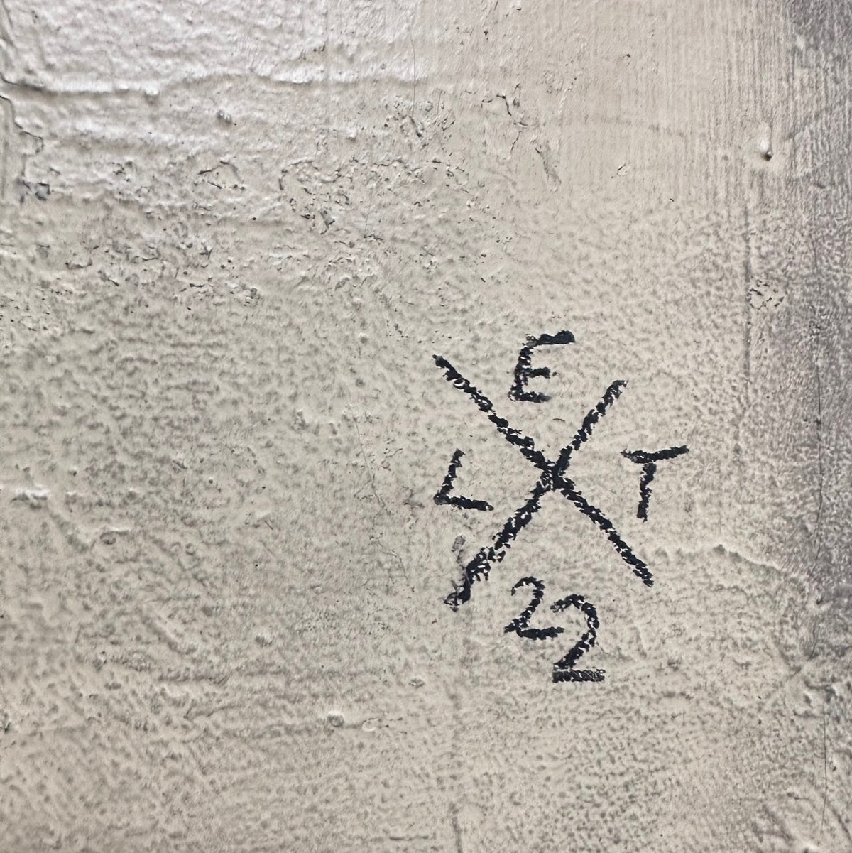 L.E.T. : "Imagine peace"